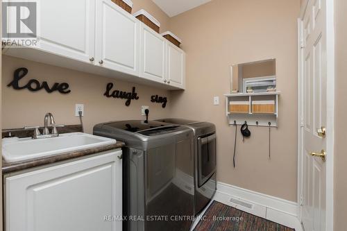 200 Ridge Road, Guelph/Eramosa, ON - Indoor Photo Showing Laundry Room