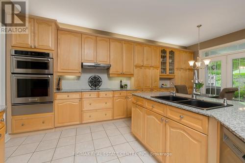 200 Ridge Road, Guelph/Eramosa, ON - Indoor Photo Showing Kitchen With Double Sink