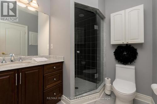 200 Ridge Road, Guelph/Eramosa, ON - Indoor Photo Showing Bathroom