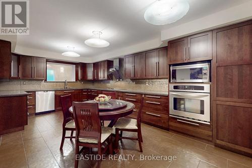 339 Elmwood Avenue, Richmond Hill, ON - Indoor Photo Showing Kitchen