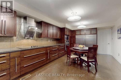 339 Elmwood Avenue, Richmond Hill, ON - Indoor Photo Showing Kitchen