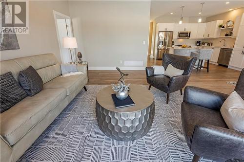 8 Ben Tekamp Terrace, Brockville, ON - Indoor Photo Showing Living Room