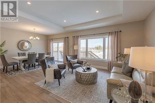 10 Ben Tekamp Terrace, Brockville, ON - Indoor Photo Showing Living Room