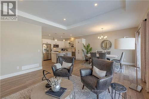 10 Ben Tekamp Terrace, Brockville, ON - Indoor Photo Showing Living Room