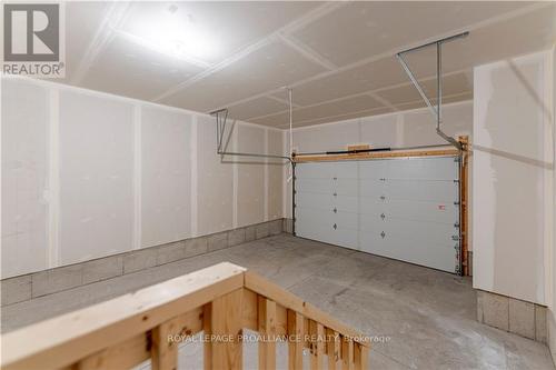 10 Ben Tekamp Terrace, Brockville, ON - Indoor Photo Showing Garage