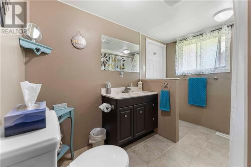 11864 Round Lake Road, Pembroke, ON - Indoor Photo Showing Bathroom