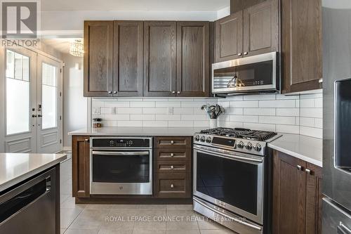 612 Bayport Boulevard, Midland, ON - Indoor Photo Showing Kitchen With Upgraded Kitchen