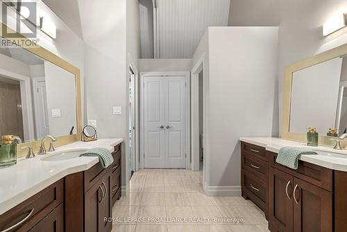 1586 Old Highway 2, Quinte West, ON - Indoor Photo Showing Bathroom