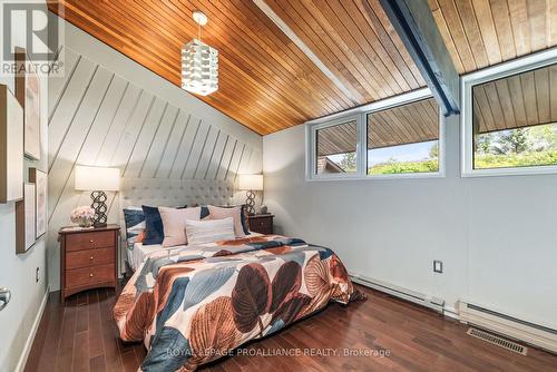 1586 Old Highway 2, Quinte West, ON - Indoor Photo Showing Bedroom