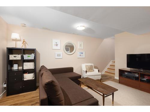 201 Archibald Street, Kimberley, BC - Indoor Photo Showing Living Room