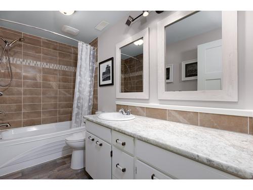 201 Archibald Street, Kimberley, BC - Indoor Photo Showing Bathroom
