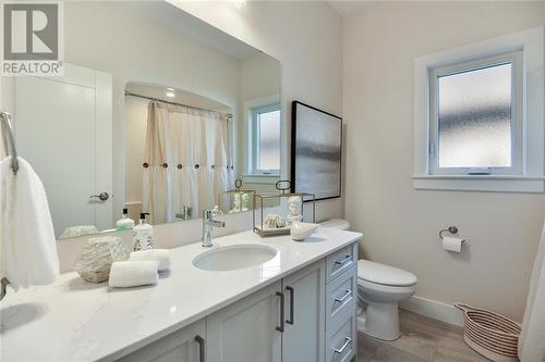 5 Ben Tekamp Terrace, Brockville, ON - Indoor Photo Showing Bathroom