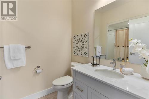 5 Ben Tekamp Terrace, Brockville, ON - Indoor Photo Showing Bathroom