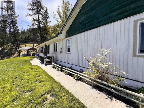 6028 West Fraser Road, Williams Lake, BC - Outdoor