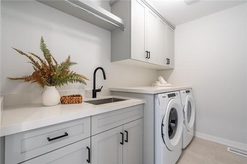 121 Whitefish Crescent, Stoney Creek, ON - Indoor Photo Showing Laundry Room