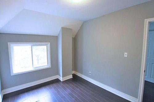 165 Barnesdale Avenue N, Hamilton, ON - Indoor Photo Showing Other Room