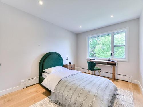 Chambre Ã Â coucher - 456 Av. Melbourne, Mont-Royal, QC - Indoor Photo Showing Bedroom