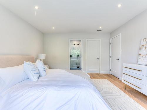 Chambre Ã  coucher principale - 456 Av. Melbourne, Mont-Royal, QC - Indoor Photo Showing Bedroom