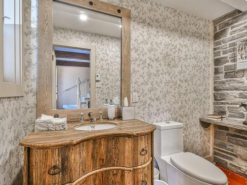 Powder room - 55 Ch. De La Colline, Saint-Sauveur, QC - Indoor Photo Showing Bathroom