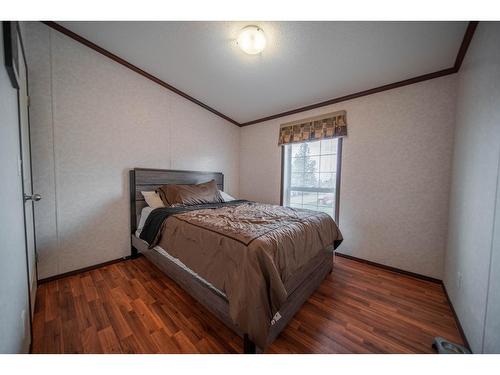 2130 33Rd Avenue N, Cranbrook, BC - Indoor Photo Showing Bedroom