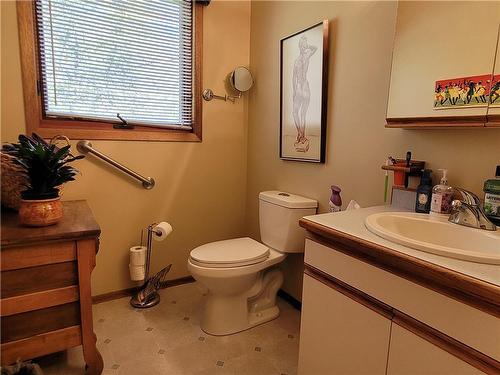 56064 12 Road W, Cartier Rm, MB - Indoor Photo Showing Bathroom