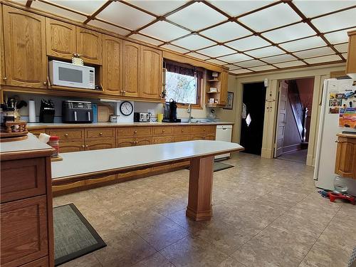 56064 12 Road W, Cartier Rm, MB - Indoor Photo Showing Kitchen