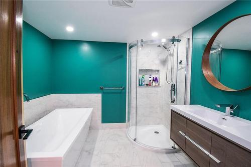 24 Port Maitland Road, Dunnville, ON - Indoor Photo Showing Bathroom