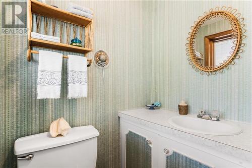 1192 Bay Road, L'Orignal, ON - Indoor Photo Showing Bathroom