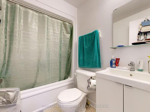 49-1740 Simcoe St, Oshawa, ON - Indoor Photo Showing Bathroom