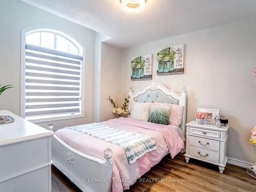 22 Westlake Cres, Bradford West Gwillimbury, ON - Indoor Photo Showing Bedroom