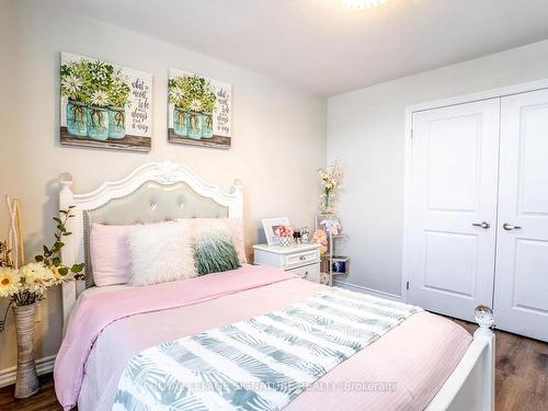 22 Westlake Cres, Bradford West Gwillimbury, ON - Indoor Photo Showing Bedroom
