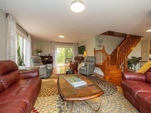 714329 Baseline Rd, Grey Highlands, ON - Indoor Photo Showing Living Room