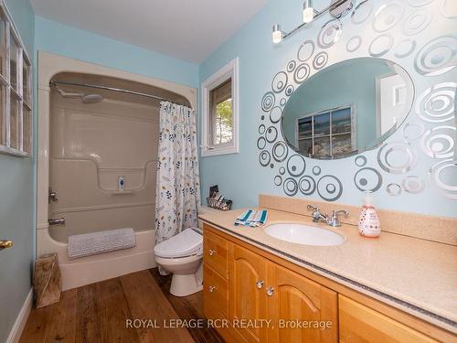 714329 Baseline Rd, Grey Highlands, ON - Indoor Photo Showing Bathroom