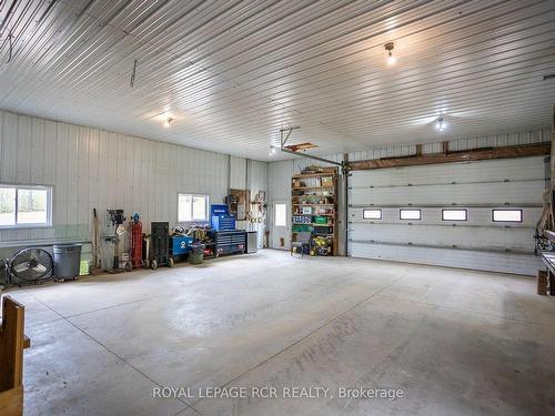 714329 Baseline Rd, Grey Highlands, ON - Indoor Photo Showing Garage