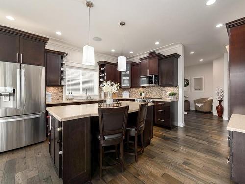 2016 Sun Rivers Drive, Kamloops, BC - Indoor Photo Showing Kitchen With Upgraded Kitchen