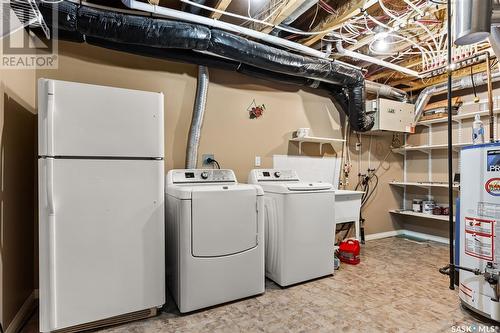 3827 Cumberland Road E, Regina, SK - Indoor Photo Showing Laundry Room