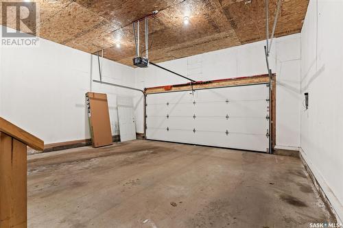 3827 Cumberland Road E, Regina, SK - Indoor Photo Showing Garage