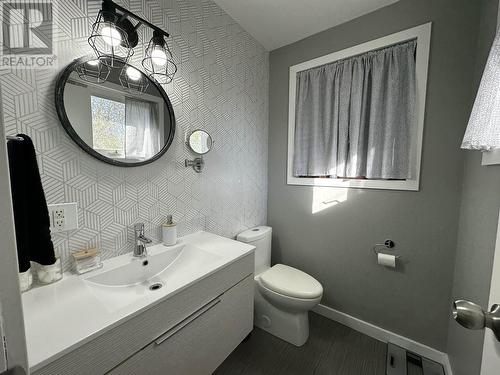 8182 265 Road, Fort St. John, BC - Indoor Photo Showing Bathroom