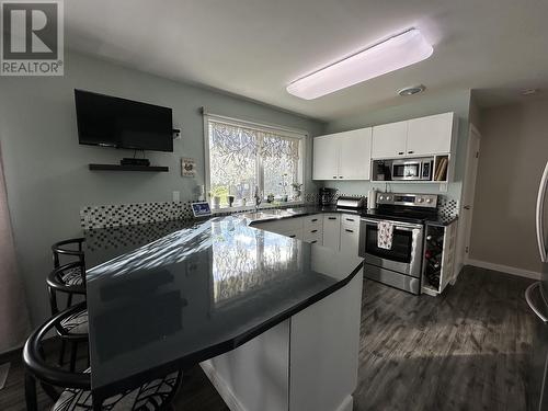 8182 265 Road, Fort St. John, BC - Indoor Photo Showing Kitchen