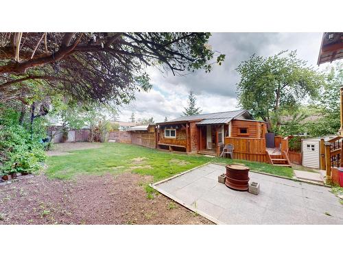 2617 2Nd Street S, Cranbrook, BC - Outdoor With Backyard