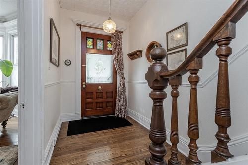 2411 Lakeshore Road, Burlington, ON - Indoor Photo Showing Other Room