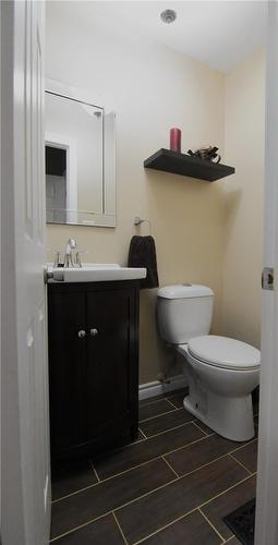 TWO PIECE ON MAIN FLOOR - 67 Melissa Crescent, Welland, ON - Indoor Photo Showing Bathroom