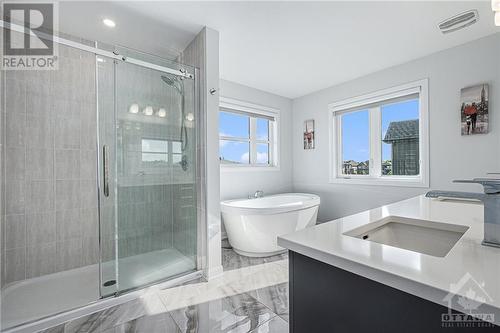 50 Yacht Terrace, Manotick, ON - Indoor Photo Showing Bathroom