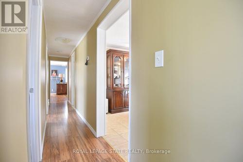 147 Maple Crescent, Hamilton, ON - Indoor Photo Showing Other Room