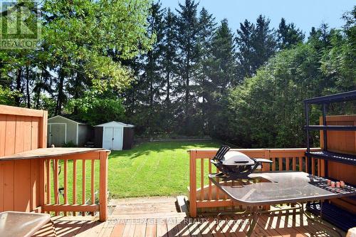 147 Maple Crescent, Hamilton, ON - Outdoor With Deck Patio Veranda With Backyard