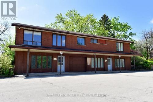 147 Maple Crescent, Hamilton, ON - Outdoor With Facade