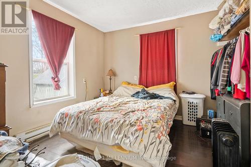 207 Beaver Street, Thorold, ON - Indoor Photo Showing Bedroom