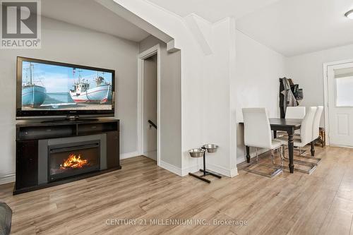 207 Beaver Street, Thorold, ON - Indoor With Fireplace