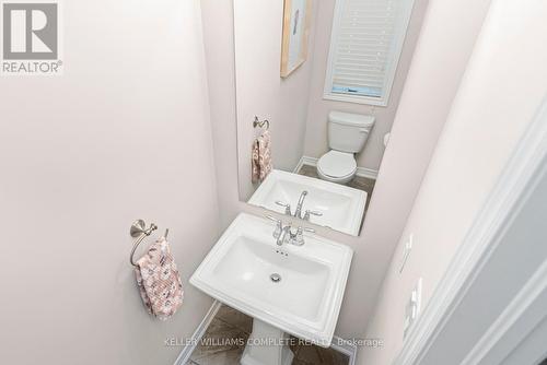 10 Crossings Way, Hamilton, ON - Indoor Photo Showing Bathroom
