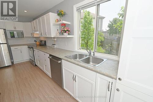 117 Hagerman Crescent, St. Thomas, ON - Indoor Photo Showing Kitchen With Double Sink